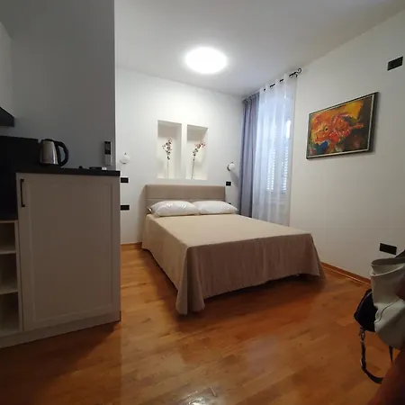 Pleasant Apartment *